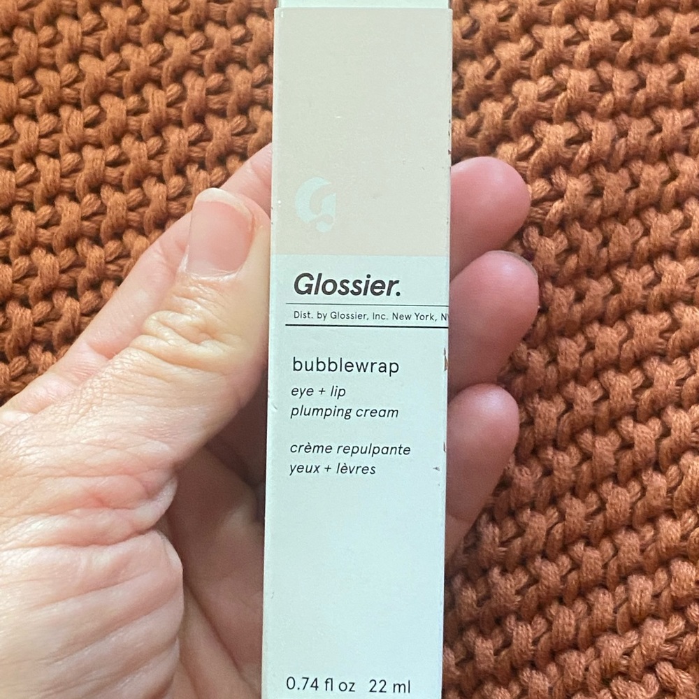 Glossier - bubble wrap - discontinued - new in box